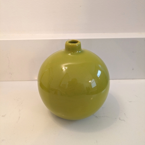 SOLD- Create and barrel ceramic bud vase - Picture 1 of 6